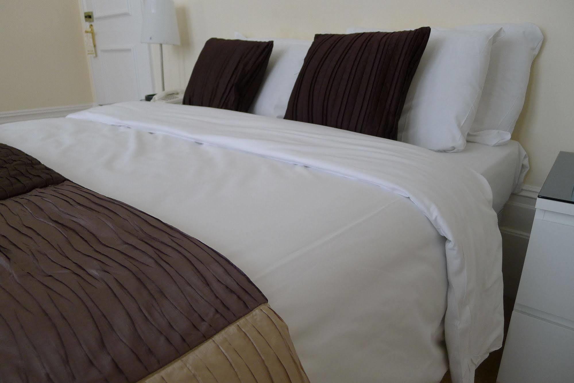 The Courtlands Hotel Hove Extérieur photo