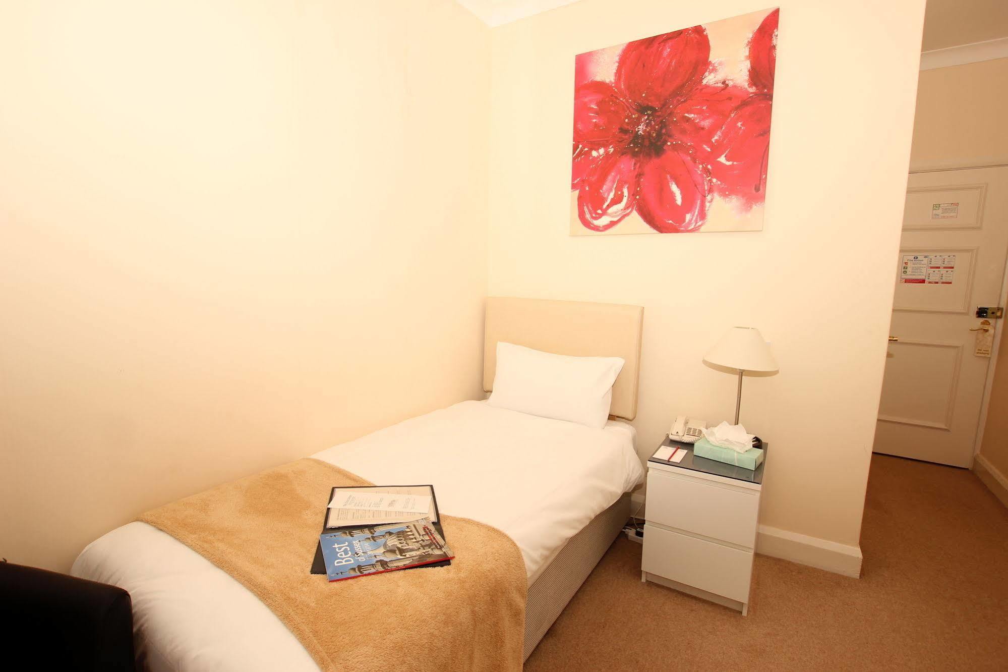 The Courtlands Hotel Hove Extérieur photo