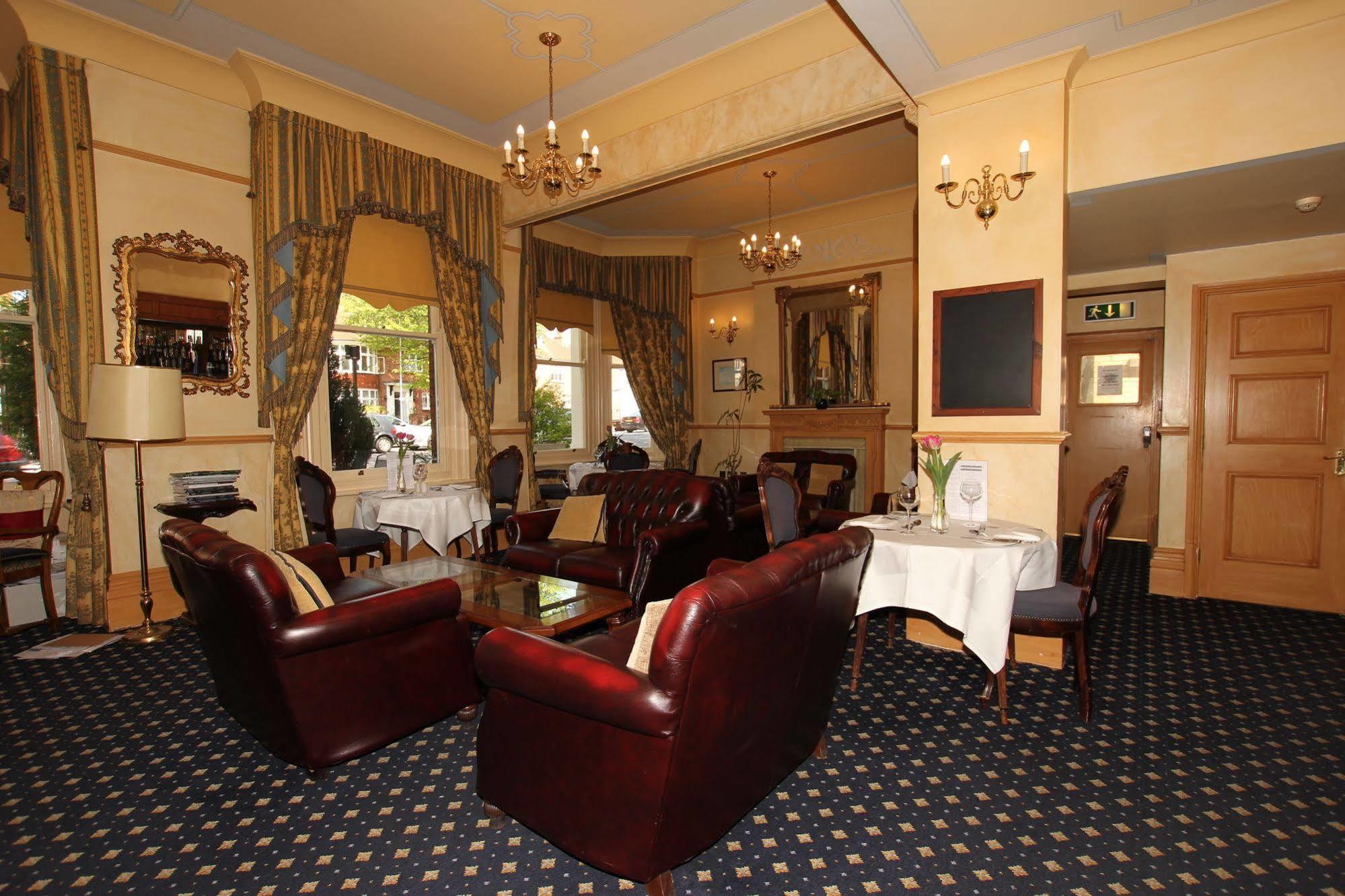 The Courtlands Hotel Hove Extérieur photo